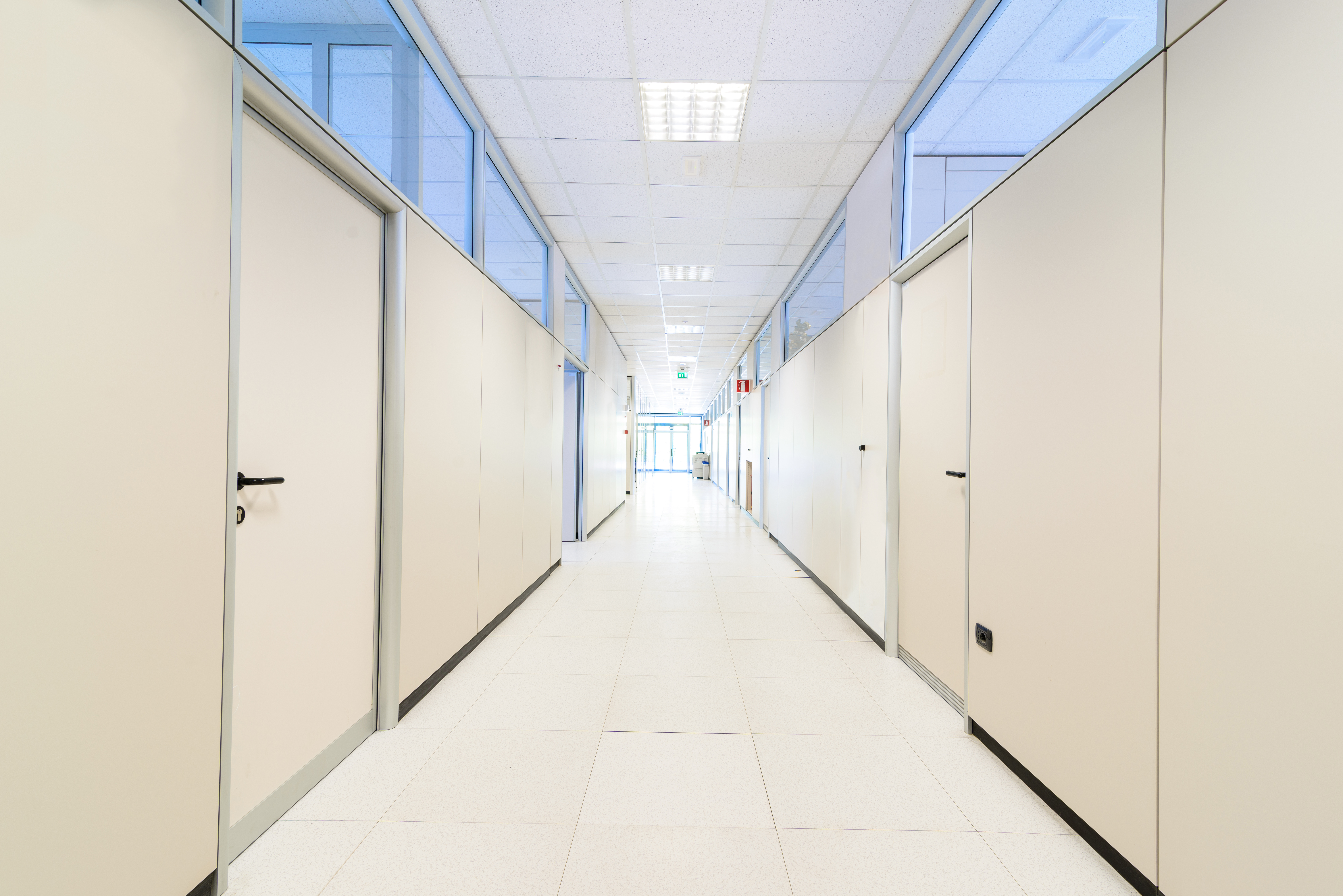 HPL deur zorgcentrum Trespa wit