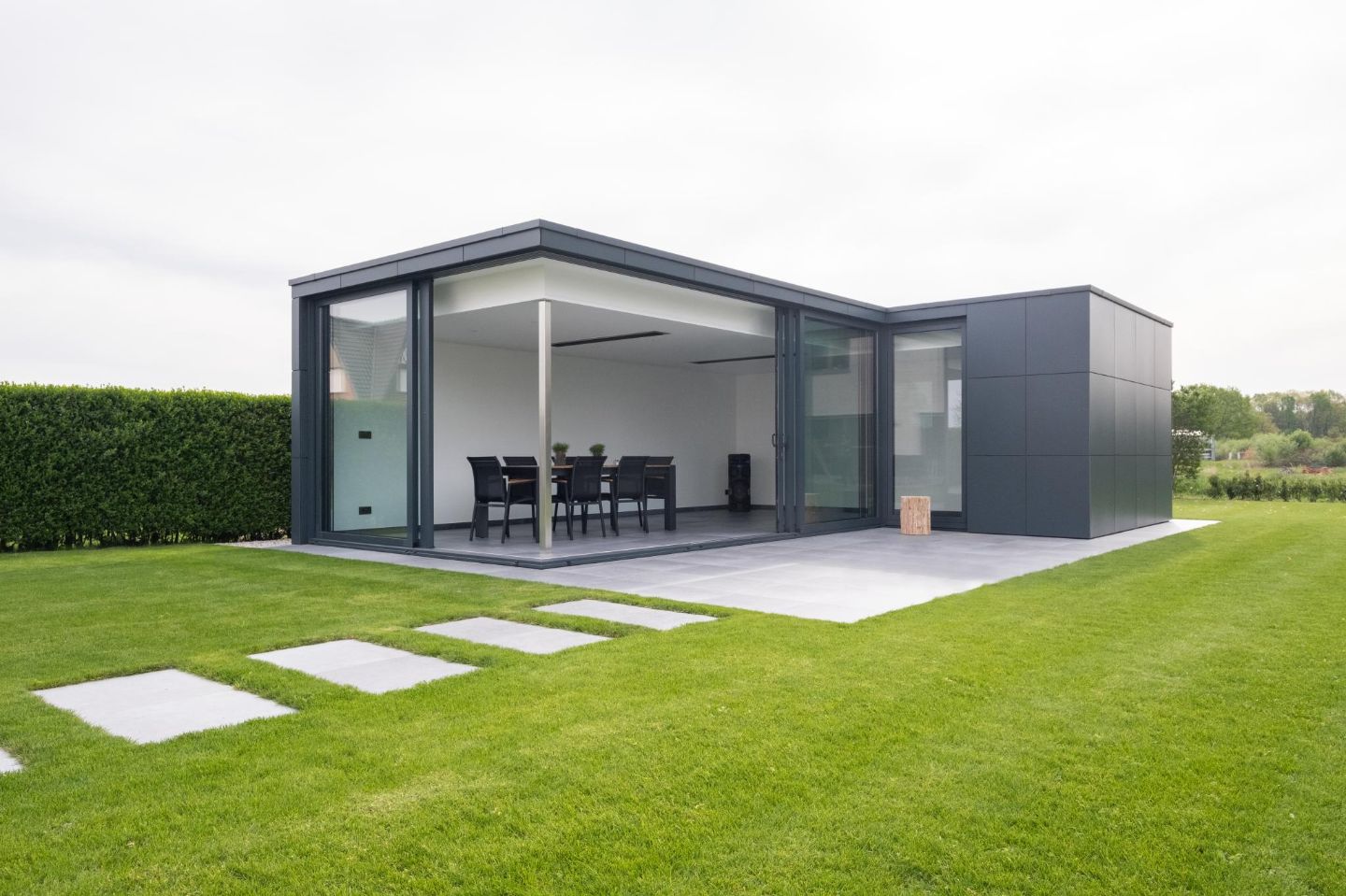HPL platen gevelbekleding tuinhuis